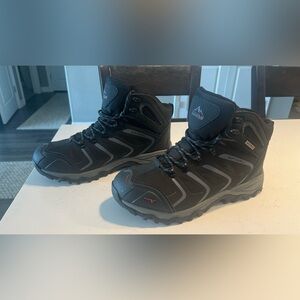 Nortiv8 men's black waterproof ankle-high hiking boots. Size 13